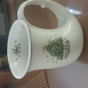 vintage Salem "Christmas Eve" porcelain horn-shaped mug